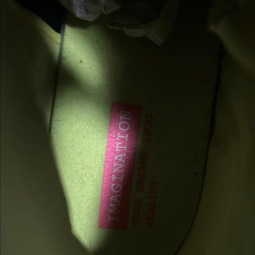 Nike Brown and Pink Sneakers with Breathable Design. LeBron 17 - Picture 6 of 8